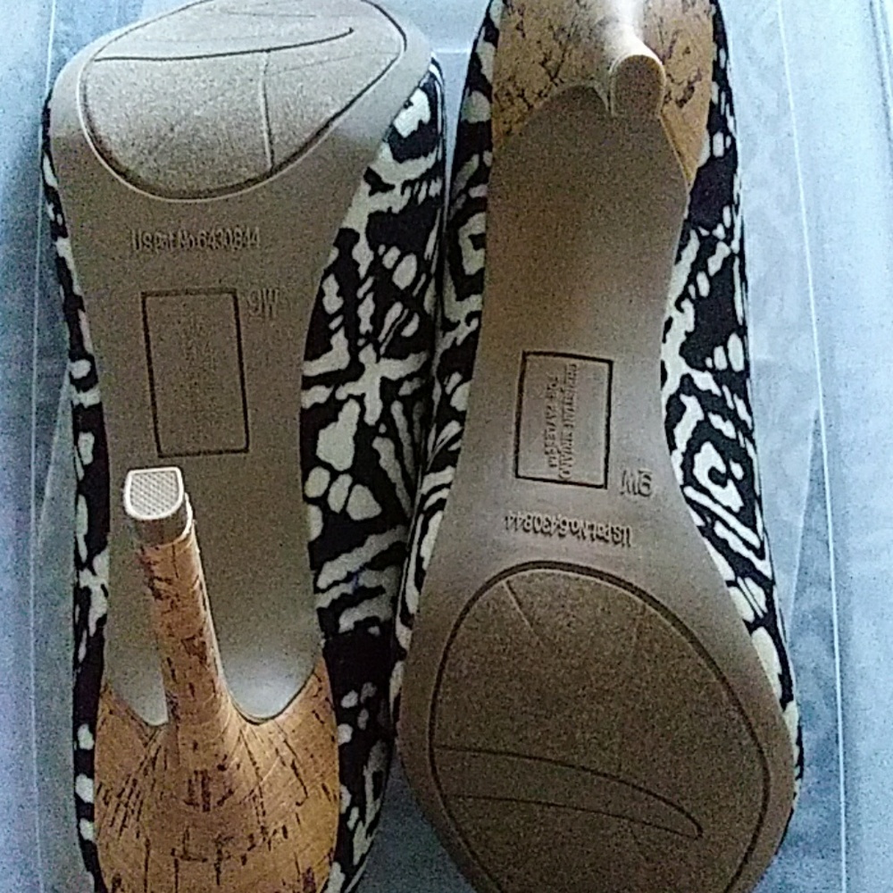 Peep toe heels - Picture 3 of 3